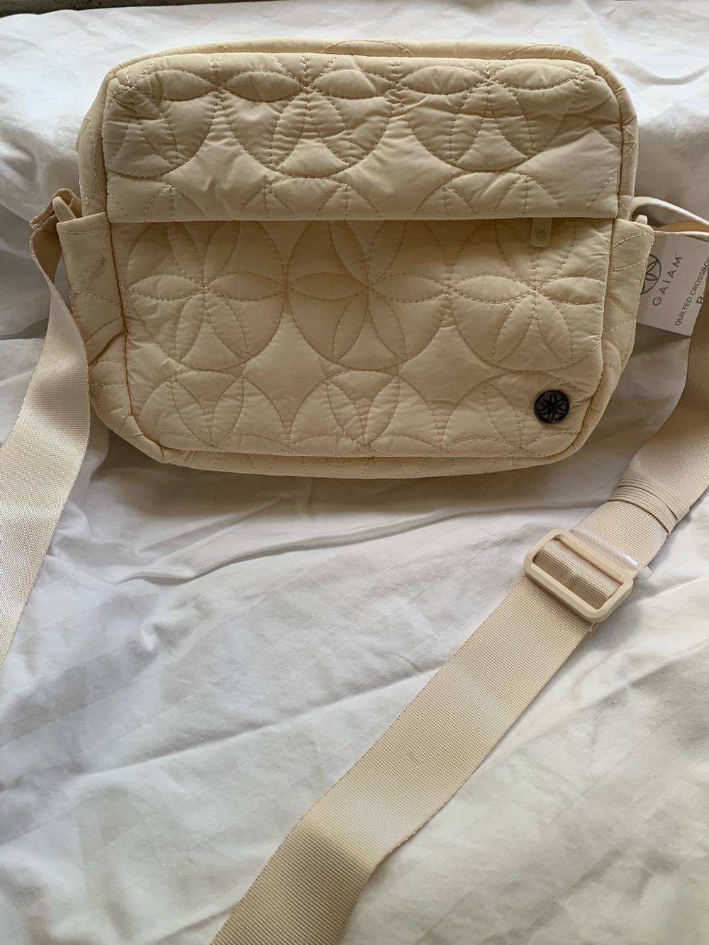 Gaiam Quilted Crossbody Bag Cream Yoga Boho Festival Lightweight - Picture 8 of 14